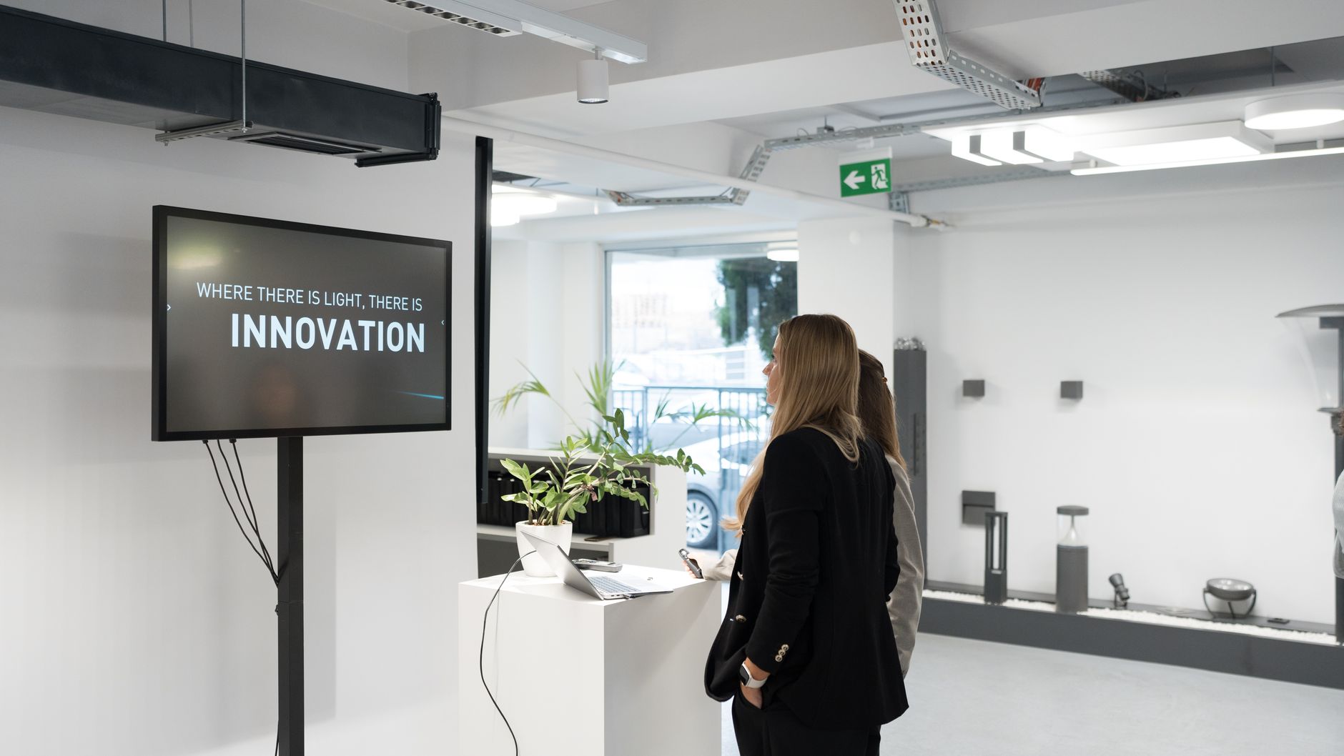 Bright digital advertising display representing online sponsored content