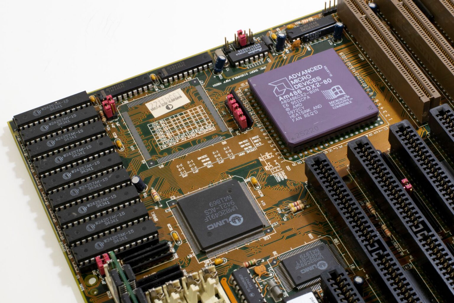 Cerebras’s Inference Chips Are Pulling Workloads Away from Nvidia’s Cloud Close-up of a semiconductor chip representing AI inference hardware